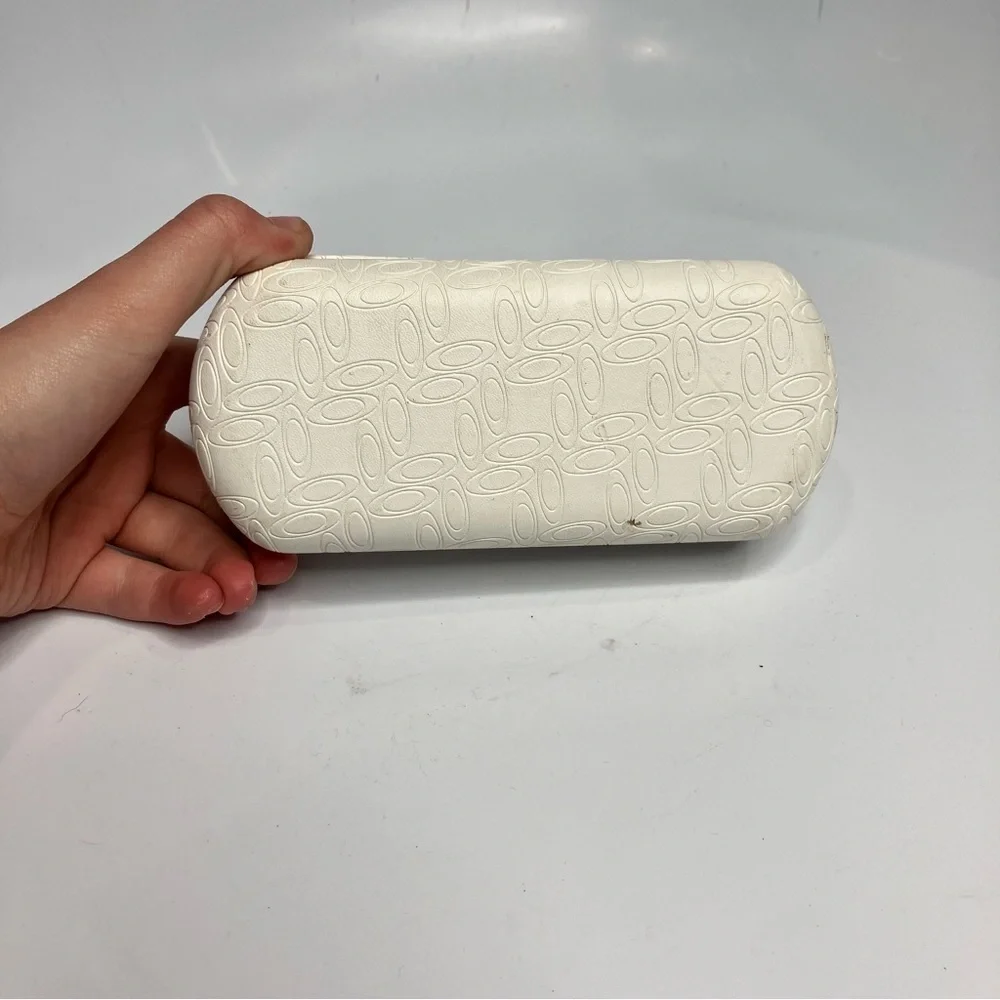 Oakley glasses case‎ white